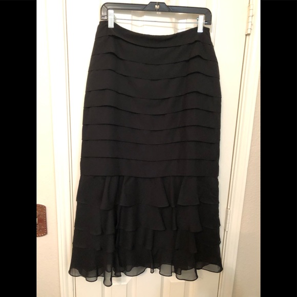 Beautiful Black Skirt, size small - Picture 2 of 8